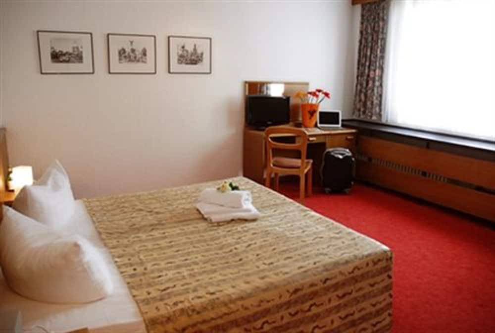 Spreewitz Am Kurfuerstendamm Berlino
